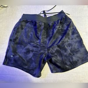 lululemon Large Men’s Shorts